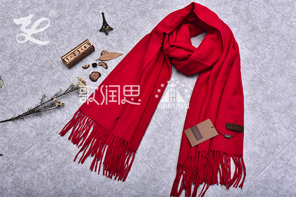 300 grams of flowers (Red long versatile simple scarf)
