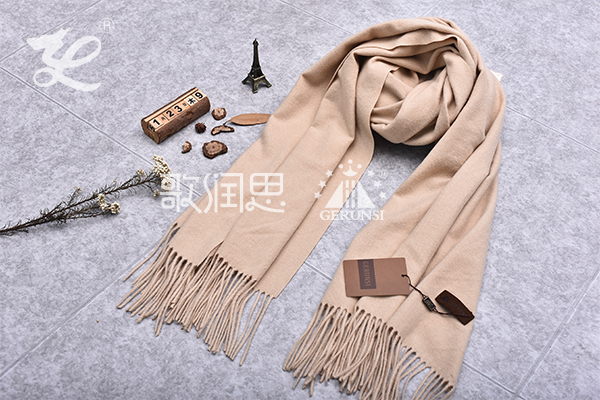 300 grams of flowers（Beige wild warm long scarf）