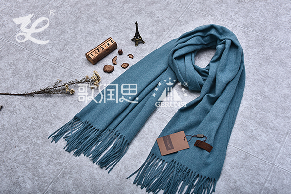 300 grams of flowers（Denim blue long simple warm scarf）